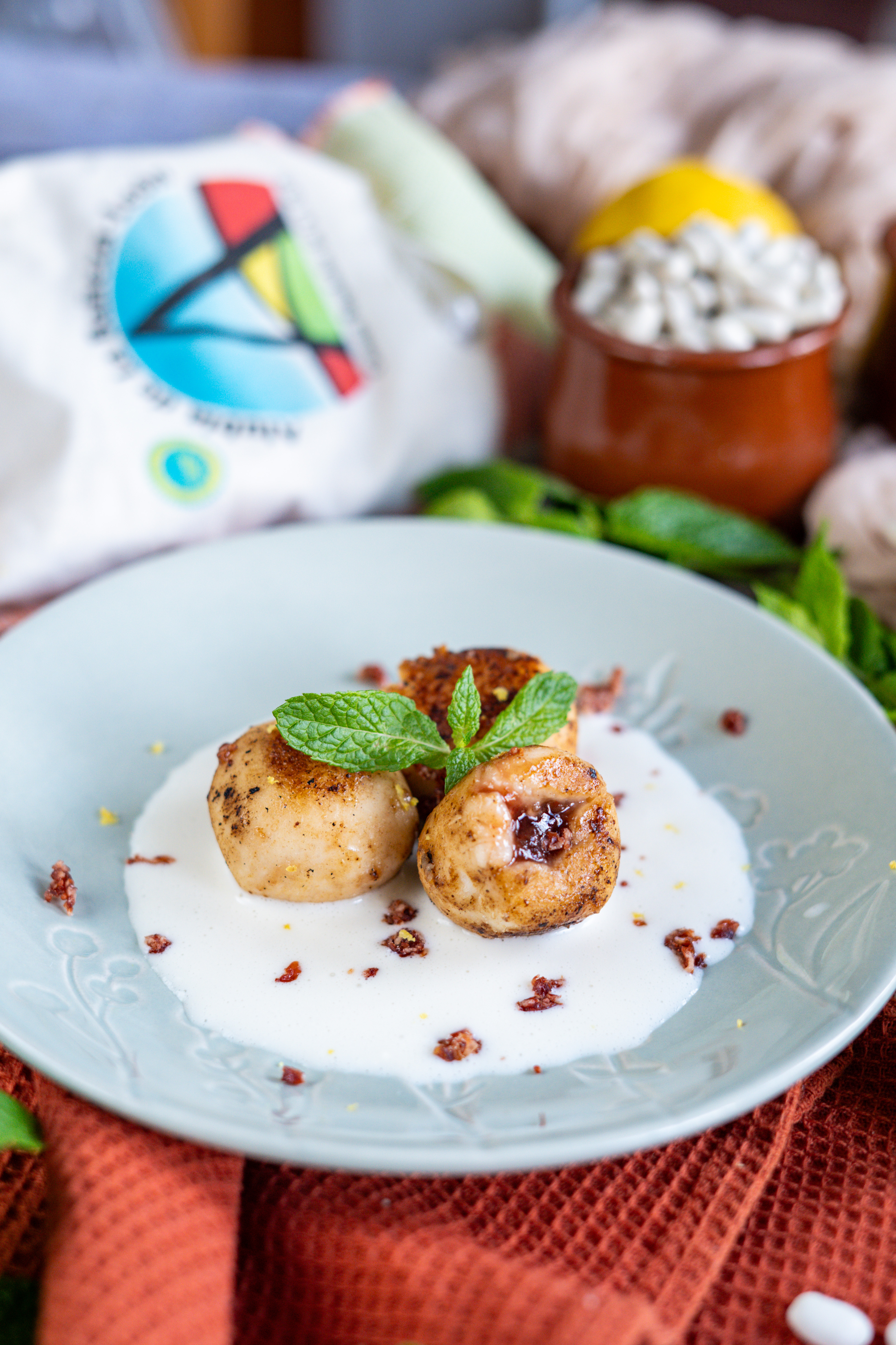 Mochis de alubias rellenos de fresa