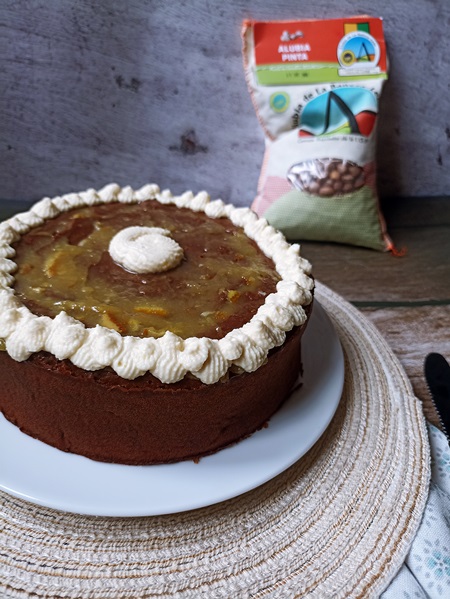Cheesecake de alubias de la Bañeza con chocolate y naranja